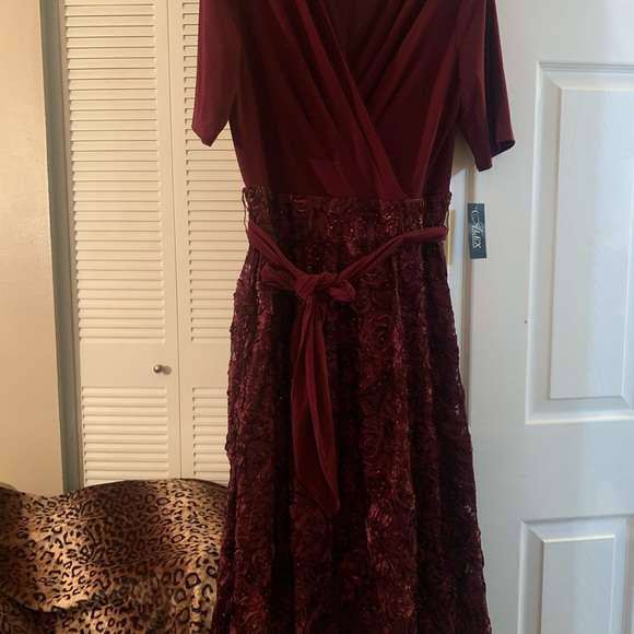 ALEX EVENING MERLOT WRAP DRESS, Size 12 NWT. - Picture 3 of 6